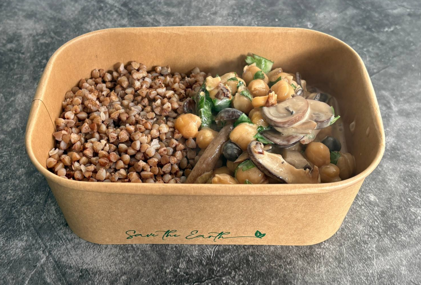 Веган Бефстроганов с нутом и грибами Llévatelo