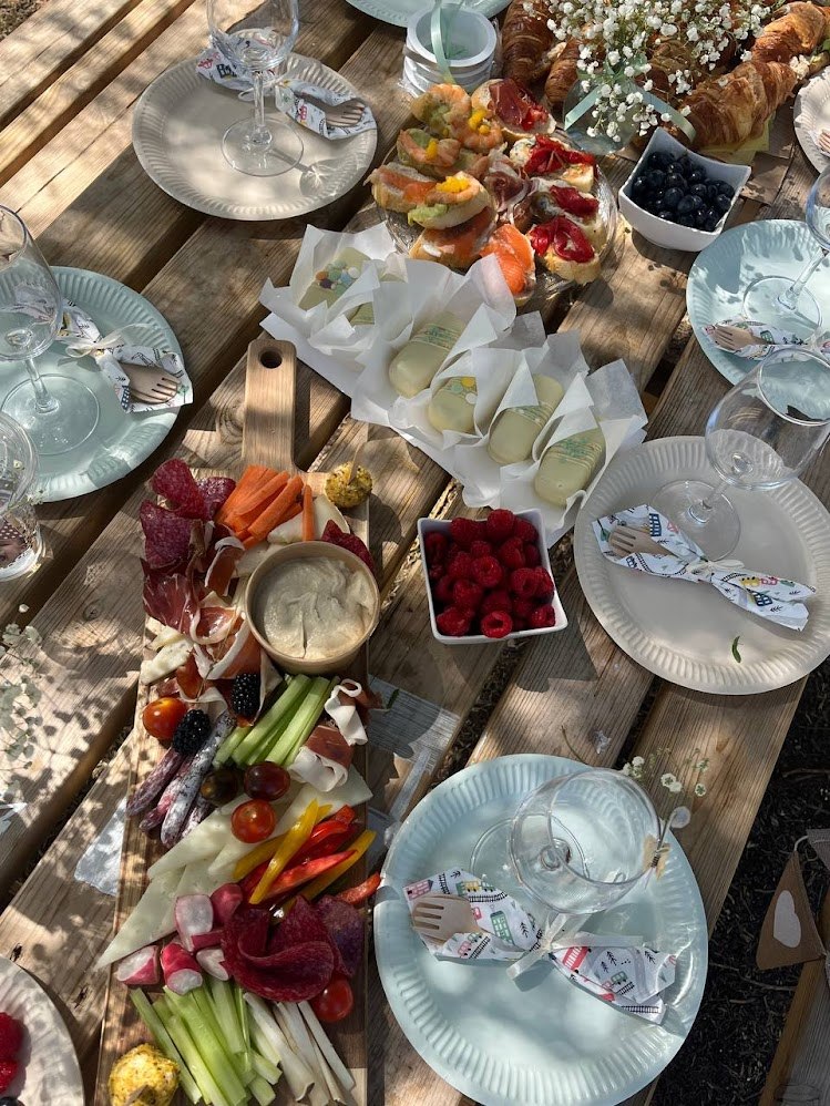 Vikey Catering Валенсия — изысканная сервировка праздничного стола