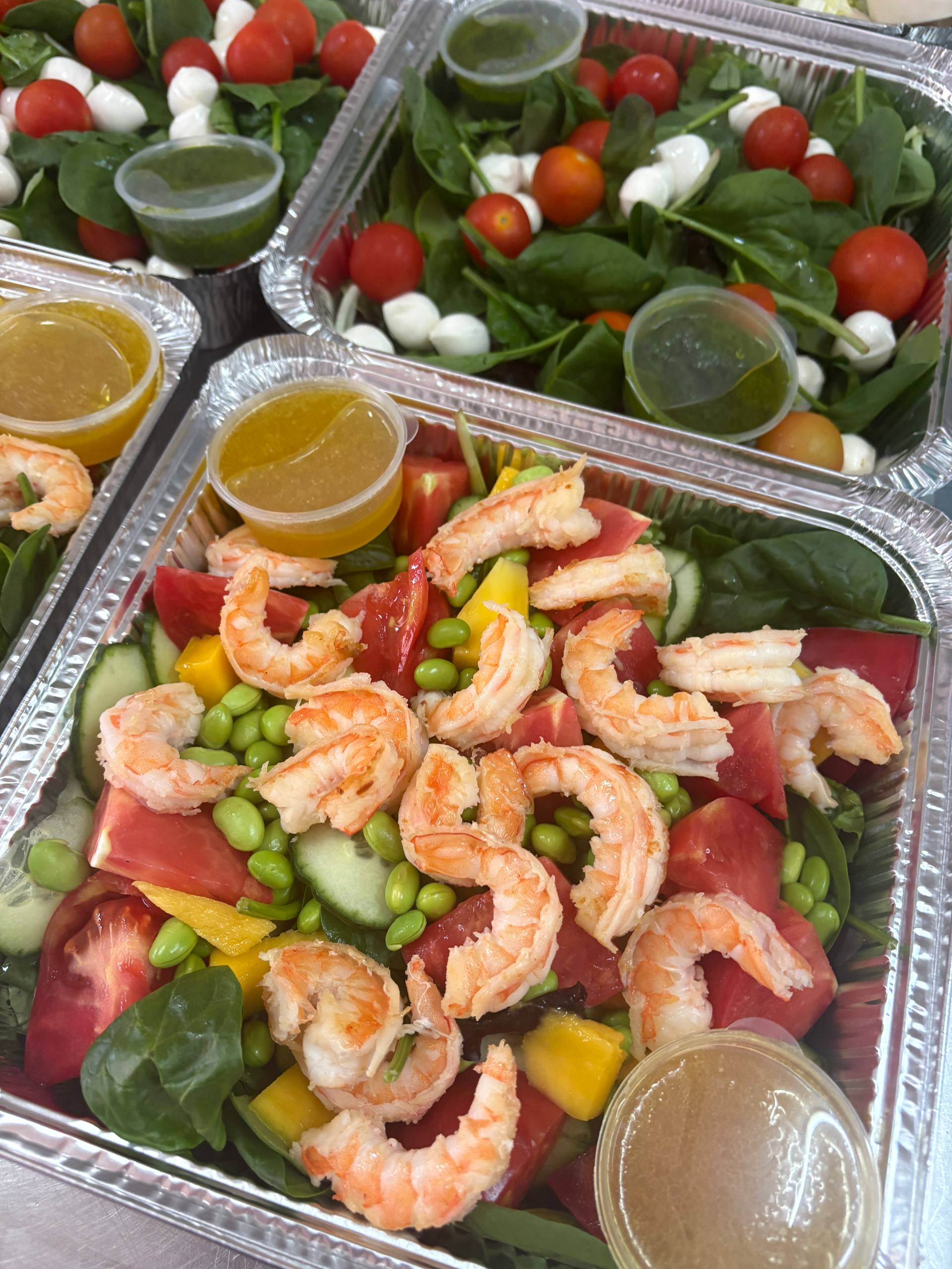 Пример оформления стола Vikey Catering для частного мероприятия